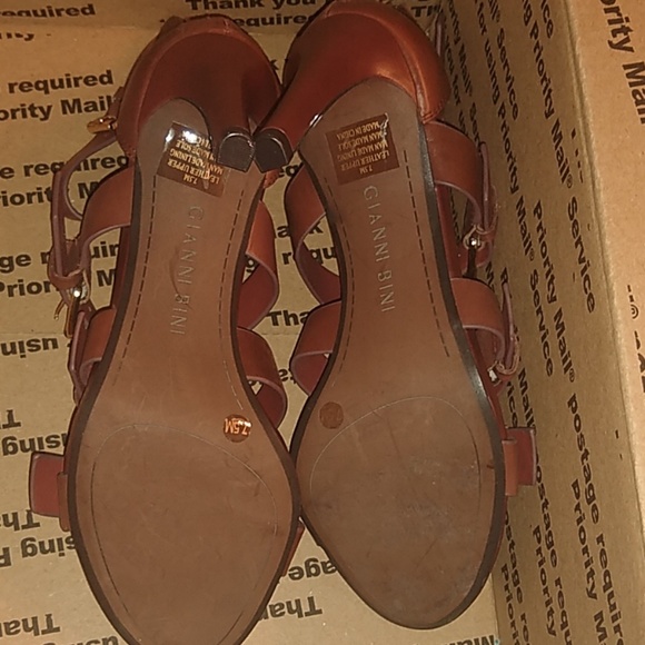 Gianni Bini Heels EUC - Picture 3 of 7